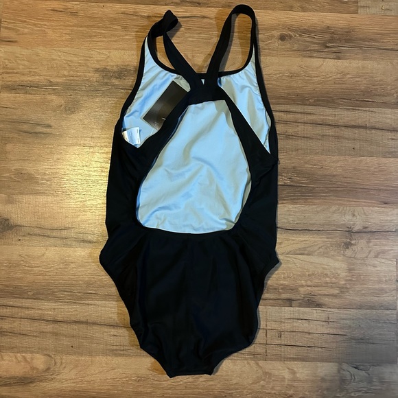 NWT Women’s Fast Back One Piece Swimsuit - Picture 6 of 9